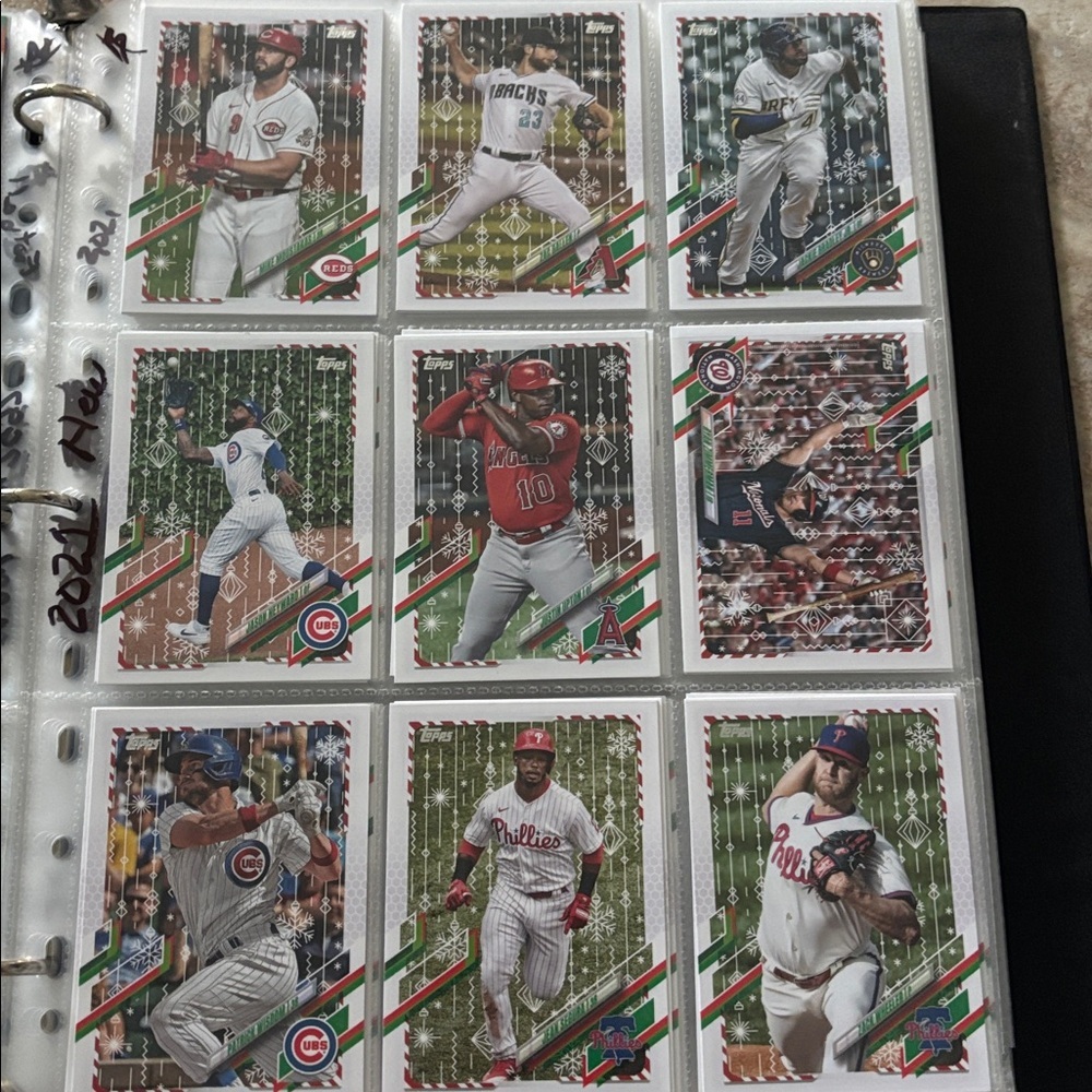 Lot  of 196 -Cards Black Binder of Mix Sport Cards - Picture 9 of 15